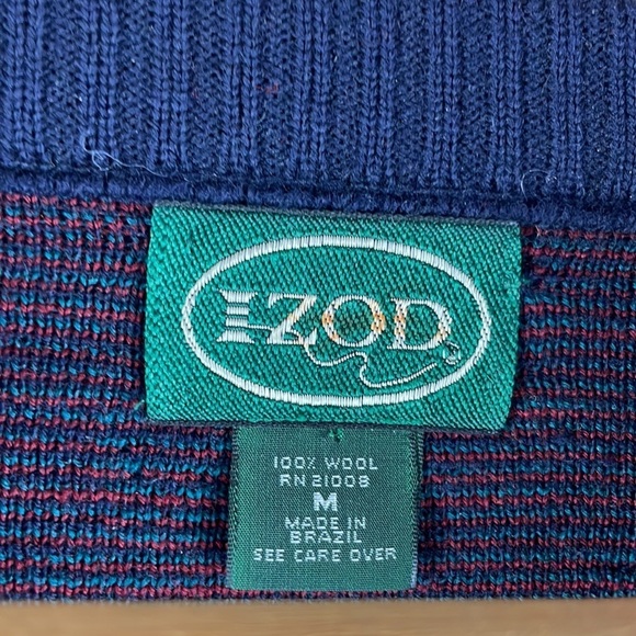 Vintage IZOD 100% Wool Men Crew Sweater SZ M Blue with Red/Green Pattern - Picture 8 of 11